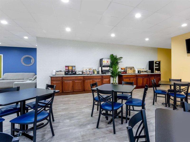 Days By Wyndham Near Coliseum Convention Center 2* Hampton