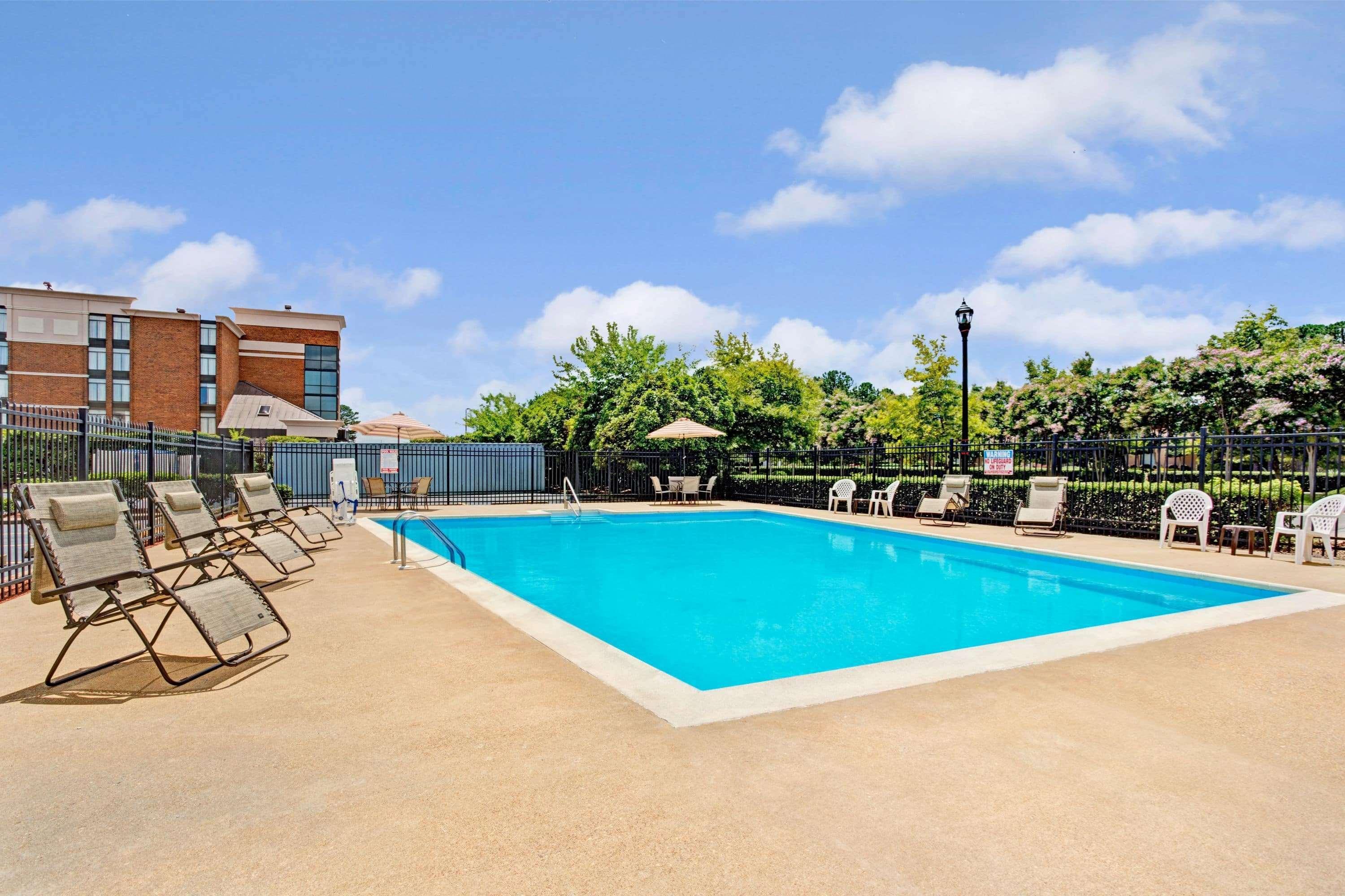 Hotel Days By Wyndham Near Coliseum Convention Center 2*