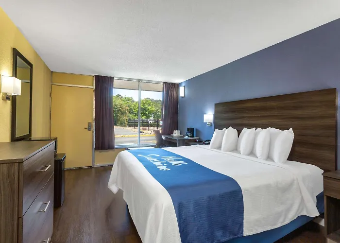 Days Inn By Wyndham Hampton Near Coliseum Convention Center